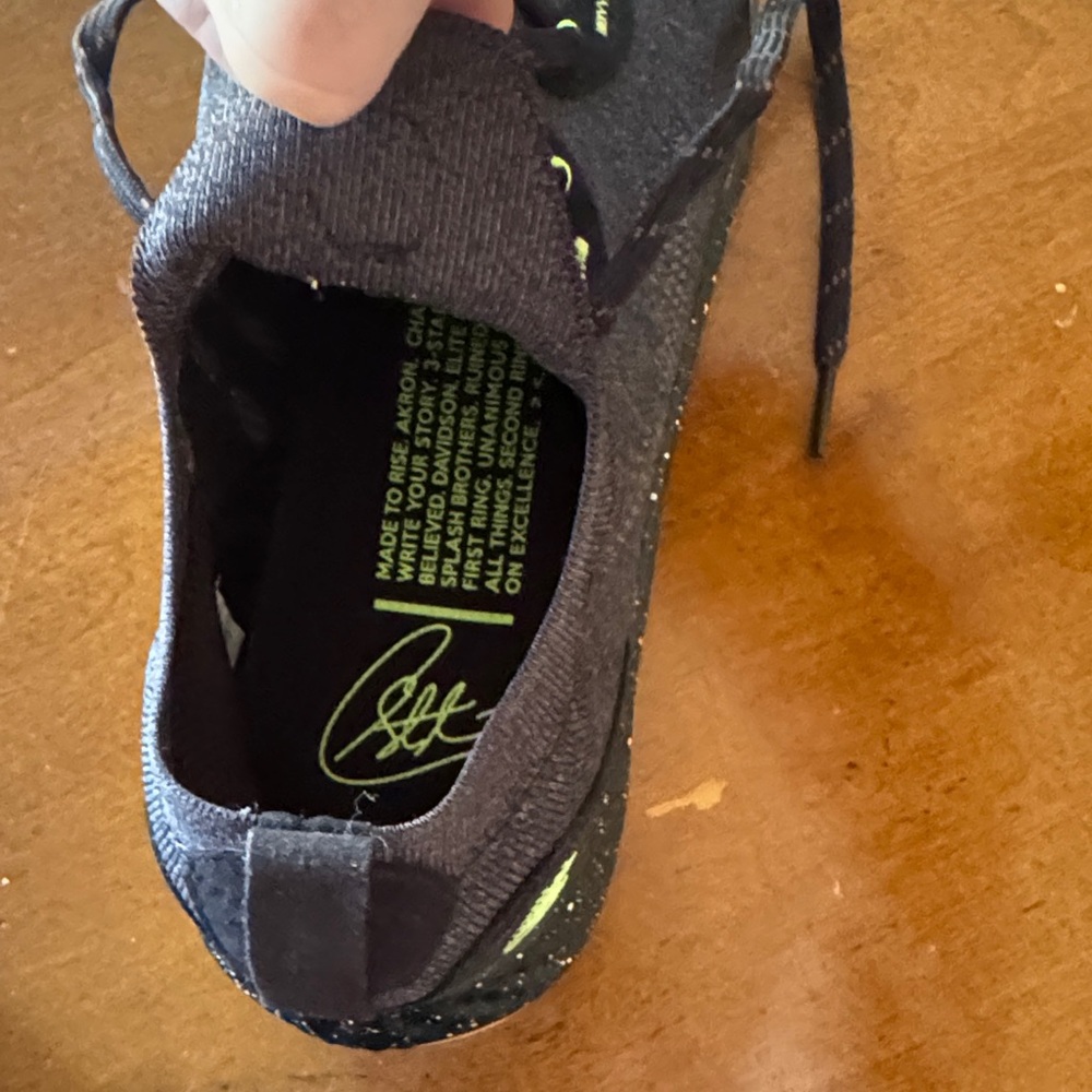 Under Armour Stephen Curry Golf shoes. Black and Green Men's Shoes - Picture 5 of 5